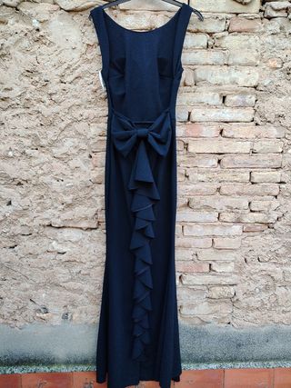 Vestido de fiesta negro con lazo