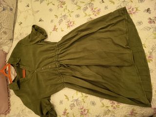Vestido camisero verde militar