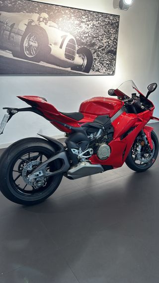 Ducati Panigale 2025 Roja