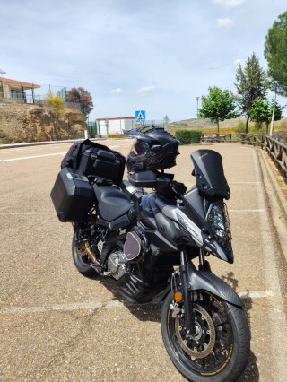 Suzuki V-Strom 650