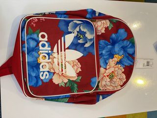 Mochila Adidas Floral Roja y Azul