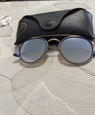 Occhiali da sole Ray-Ban blu e oro con custodia