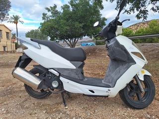 DAELIM SL 125U Scooter Moto