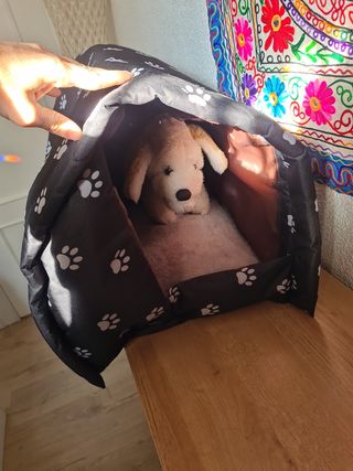 Cama para mascotas con huellas. Perros Gatos