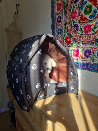 Cama para mascotas con huellas. Perros Gatos