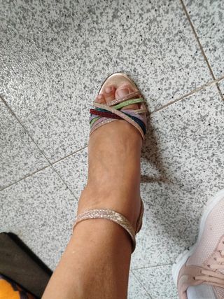 Zapatos de salón tacón oro multicolor talla 37