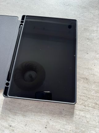 Samsung Tab A8 con funda