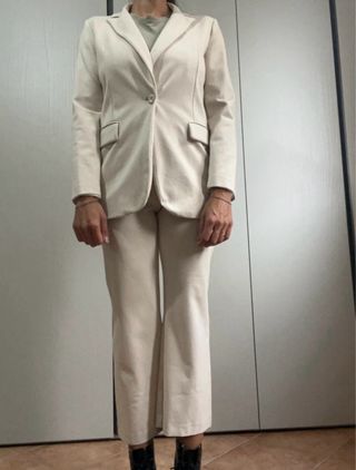 Completo giacca e pantalone color burro / panna