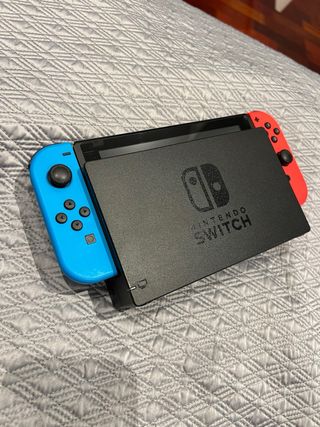 Nintendo Switch Azul/Rojo + Accesorios