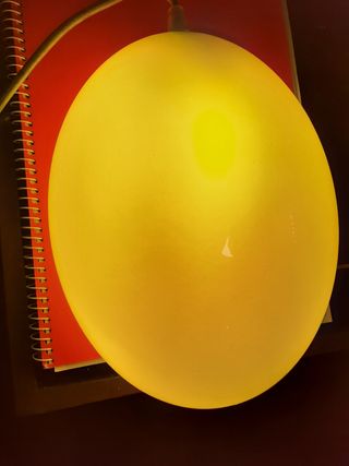 Lámpara esférica verde ver defectillo pintura