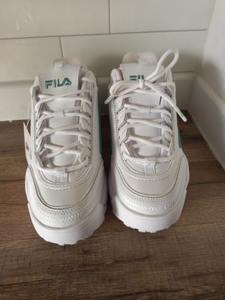 Zapatillas Fila Blancas y Verdes NUEVAS