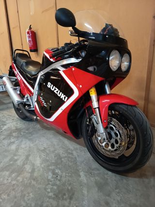 Suzuki GSX R 750 1987