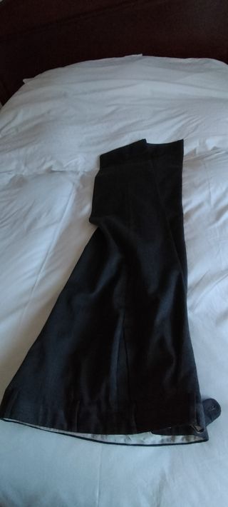 Pantalón de hombre, lana y poliéster gris marengo.