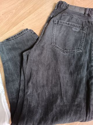 Vaqueros Bershka hombre.