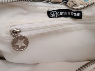 Bolso Converse estilo zapatilla multicolor