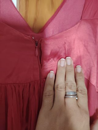 Vestido de fiesta rosa con pedrería