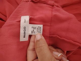 Vestido de fiesta rosa con pedrería