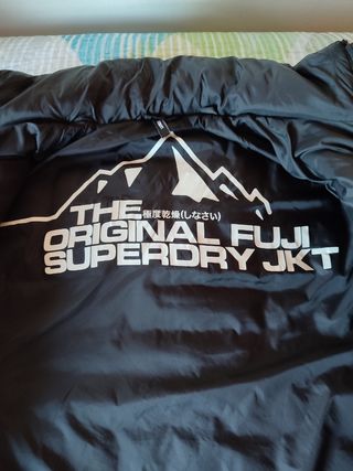 Anorak Superdry negro