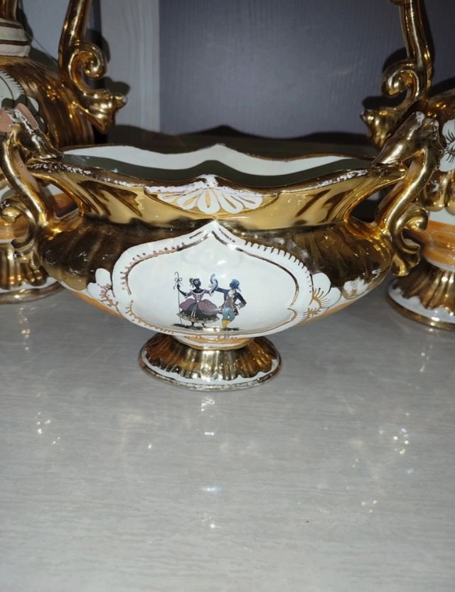 Set 3 vasi d'epoca in ceramica dorati con decori
