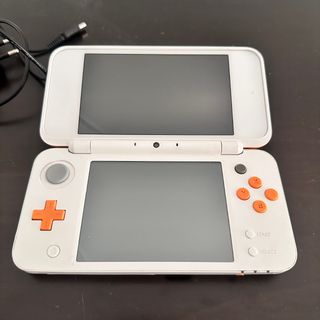 Nintendo 2DS XL Naranja y Blanca