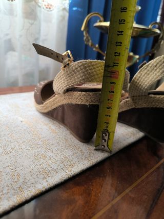 Cuñas esparto tachuelas marrones talla 38