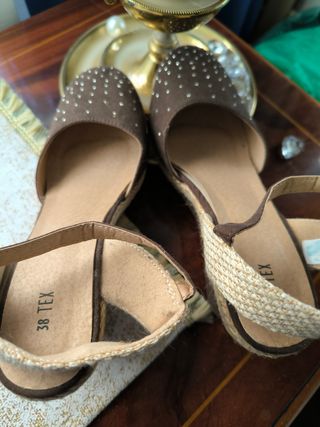Cuñas esparto tachuelas marrones talla 38
