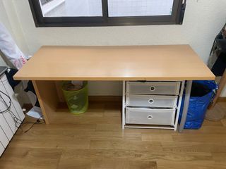 Mesa de escritorio madera y metal