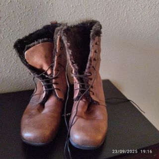 Botines Hispanitas piel forrados talla 42
