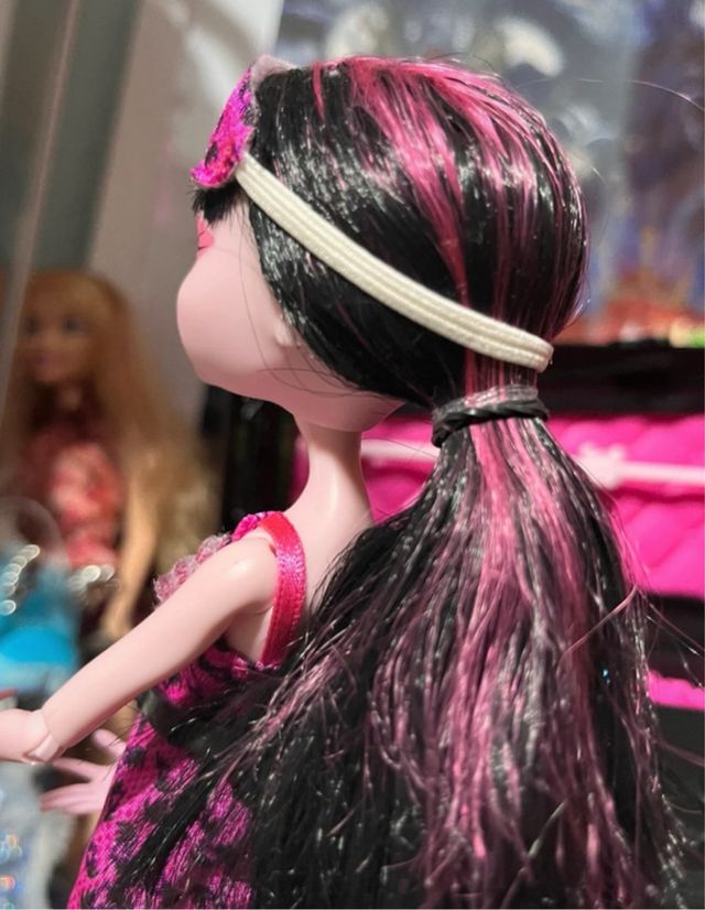 Draculaura Dead Tired + Cama Joyero - 2011 Mattel
