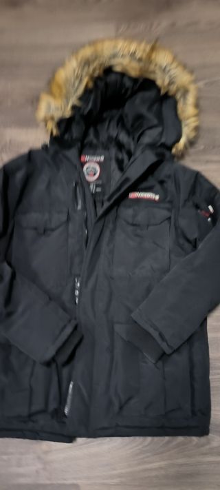 Abrigo Geographical Norway Negro