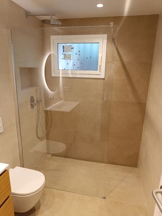 INSTALADOR DE MAMPARAS DE BAÑO