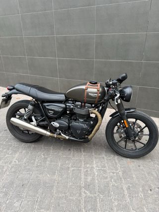 Triumph Speed Twin 900 2023 - como nueva 