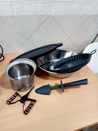 Thermomix TM21 con accesorios, 1,350 W.