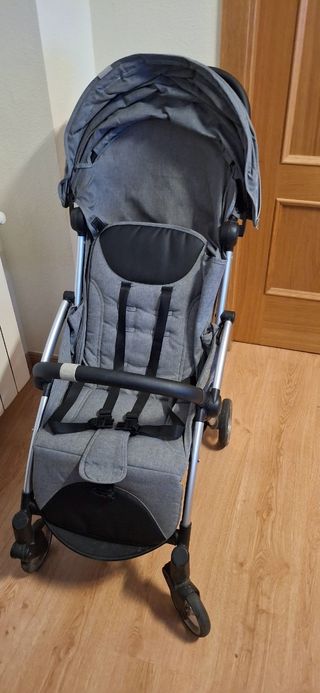 Silla de paseo plegable gris