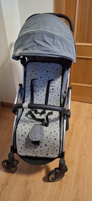 Silla de paseo plegable gris