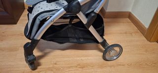 Silla de paseo plegable gris