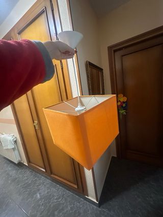 Lámpara de pantalla naranja