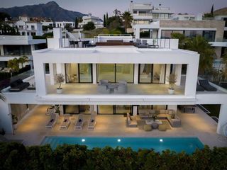 Chalet en alquiler en Los Naranjos - Las Brisas en Marbella