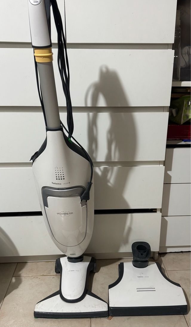 Folletto VK220S + accessorio