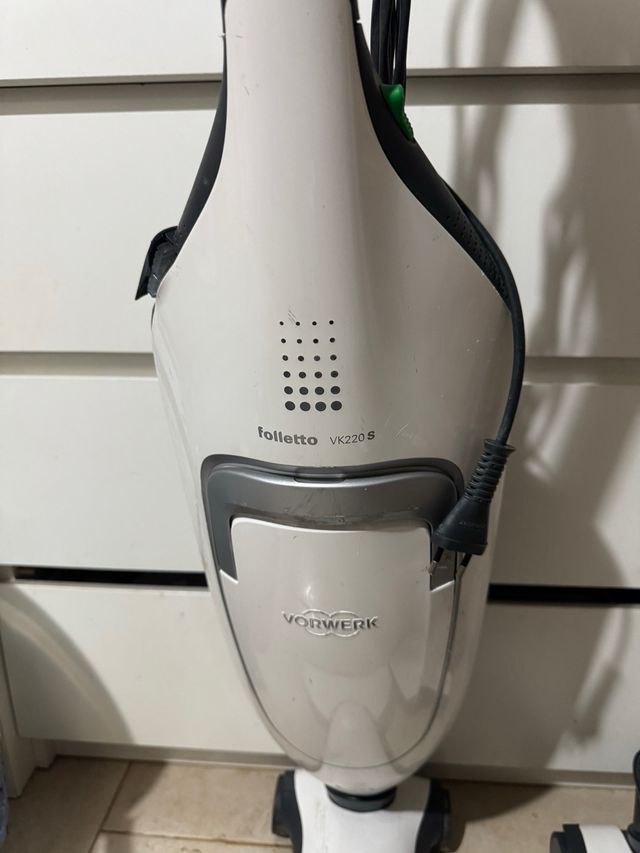 Folletto VK220S + accessorio