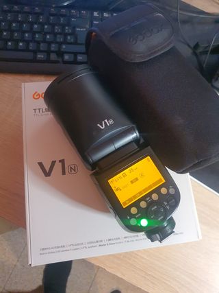 Flash Godox V1N per Nikon