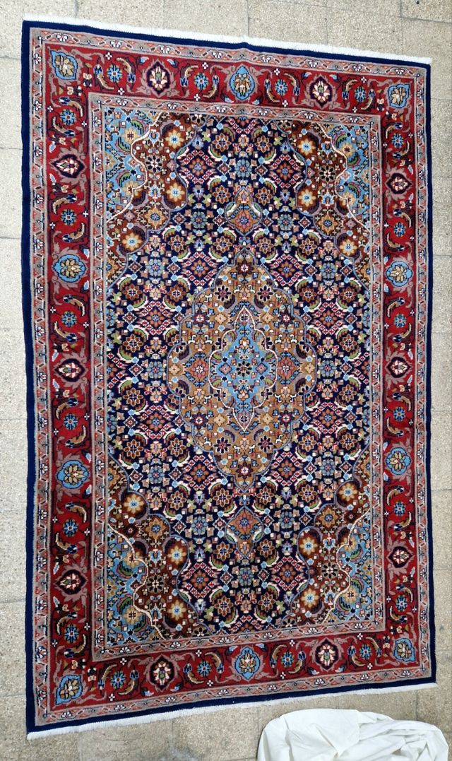 Alfombra Persa Azul y Roja
