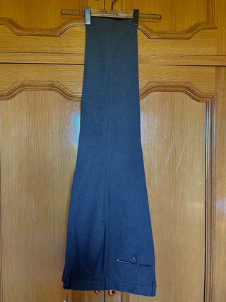 Pantalón gris El Ganso, a estrenar con etiqueta