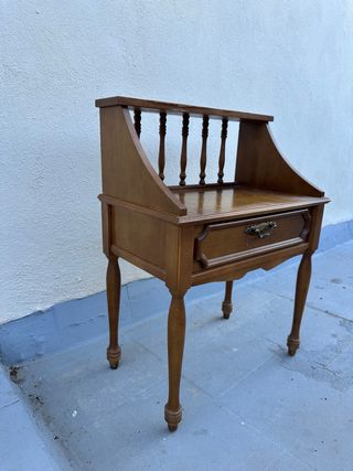 Mesita rústica vintage de madera