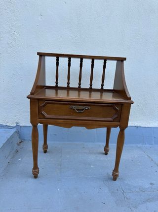 Mesita rústica vintage de madera