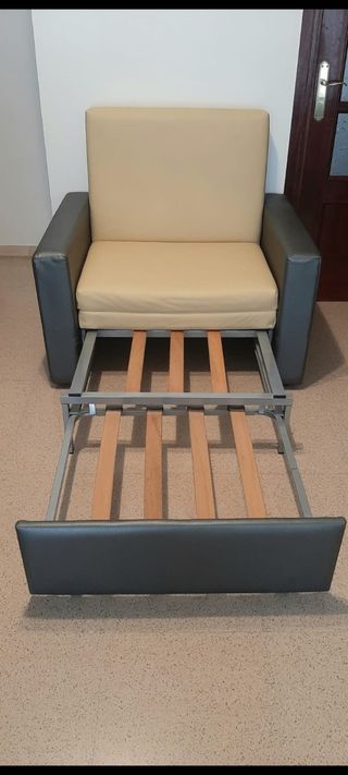 Sillon Cama Cuero Beige y Negro