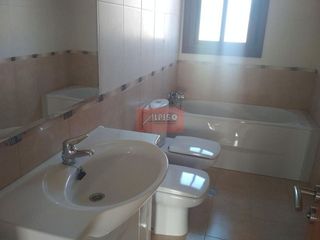 Chalet en alquiler en Universidad en Ourense