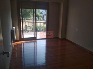 Chalet en alquiler en Universidad en Ourense