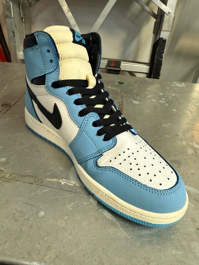 Air Jordan 1 High Azul y Blanco