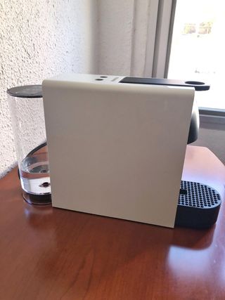 Cafetera Nespresso Krups Blanca